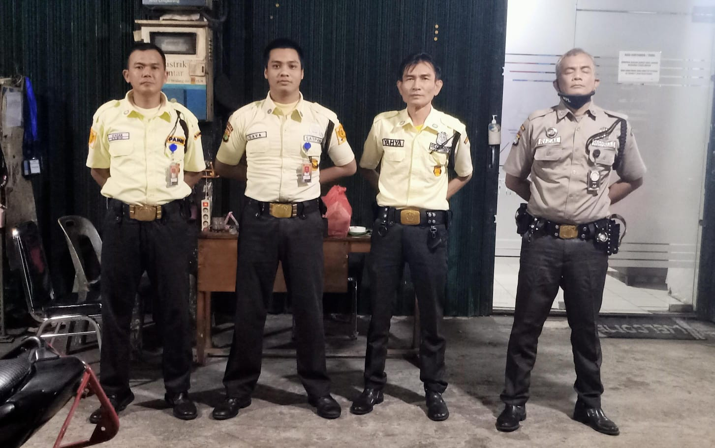 >Melihat Persiapan Personil Security Guard Menjelang Bertugas